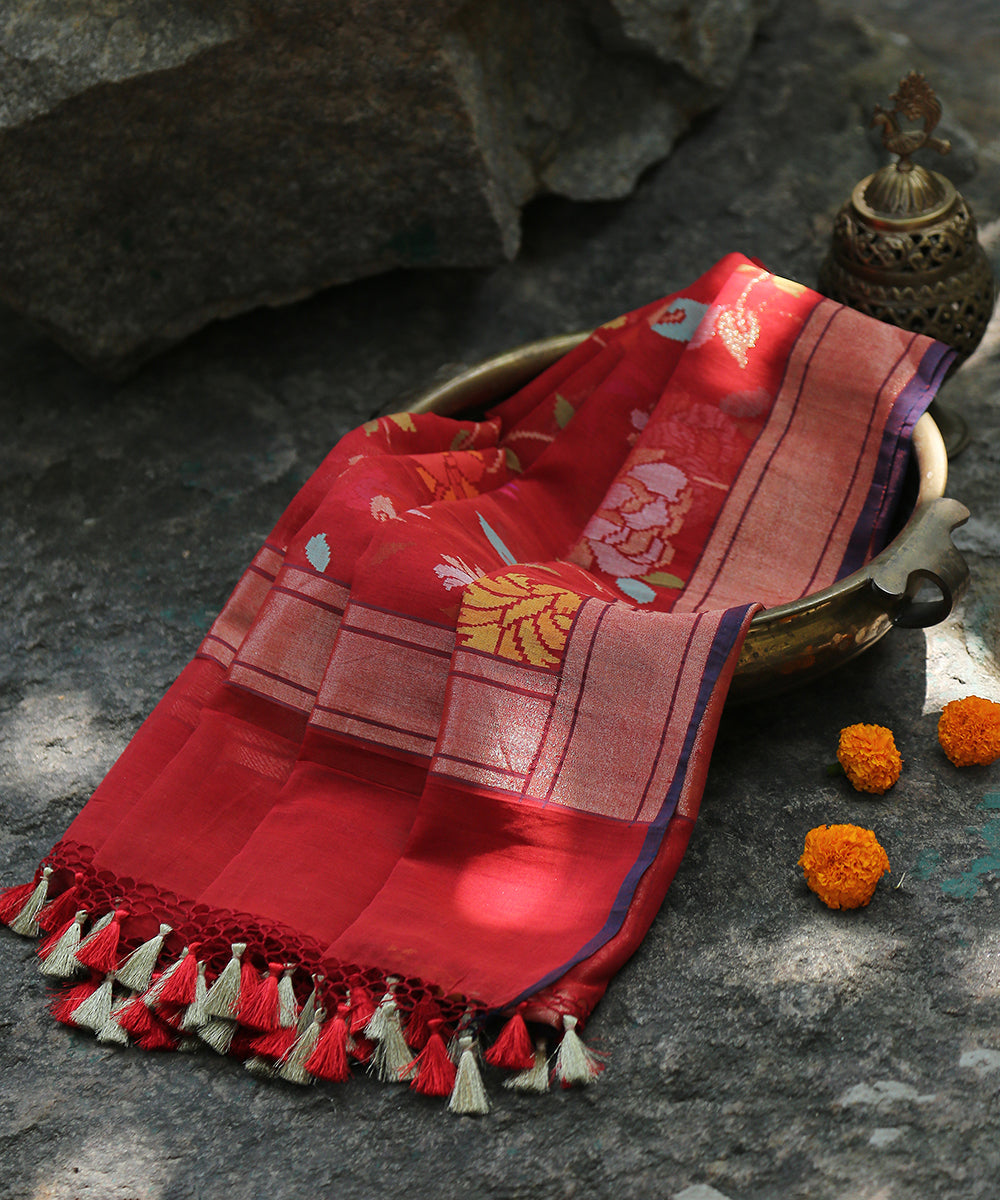 Handloom_Red_Pure_Zari_Handspun_Cotton_Jamdani_Banarasi_Dupatta_WeaverStory_01