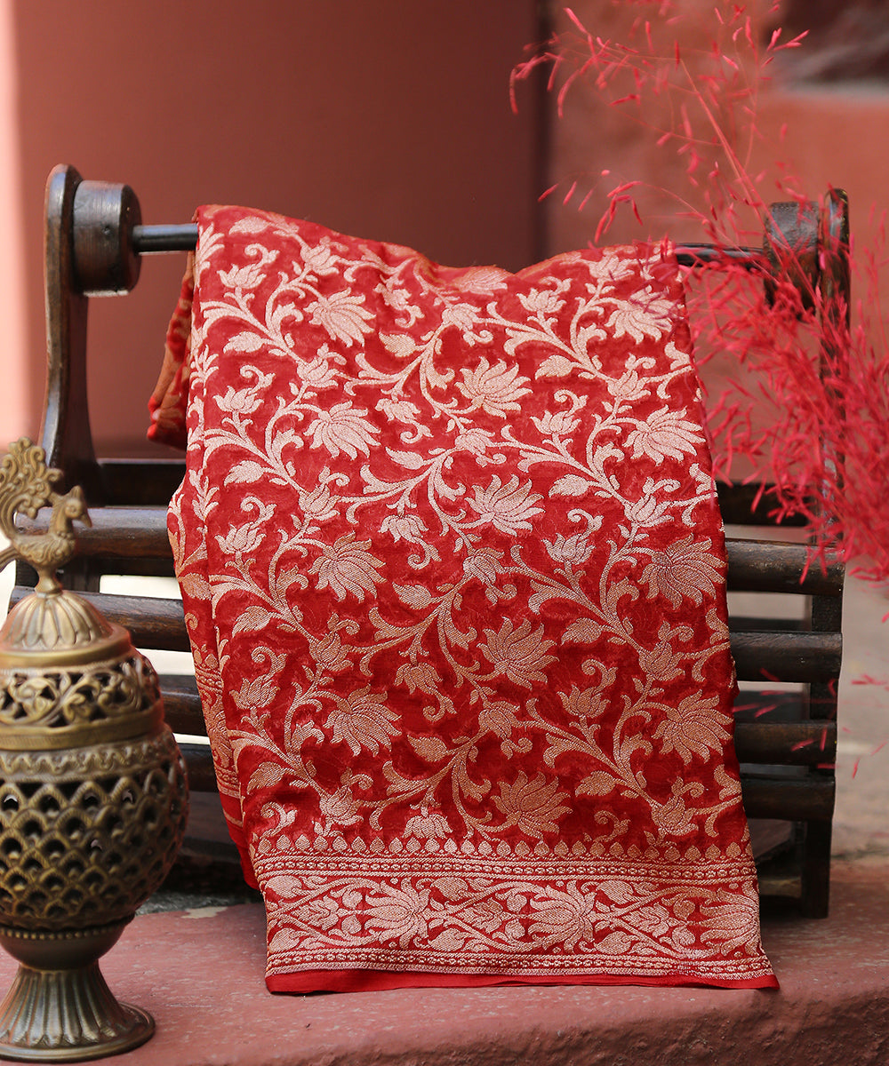 Handloom_Red_Banarasi_Georgette_Dupatta_With_Cutwork_Floral_Jaal_WeaverStory_01