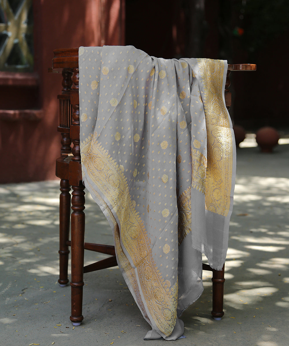 Handloom_Grey_Georgette_Banarasi_Dupatta_With_Zari_Booti_WeaverStory_01