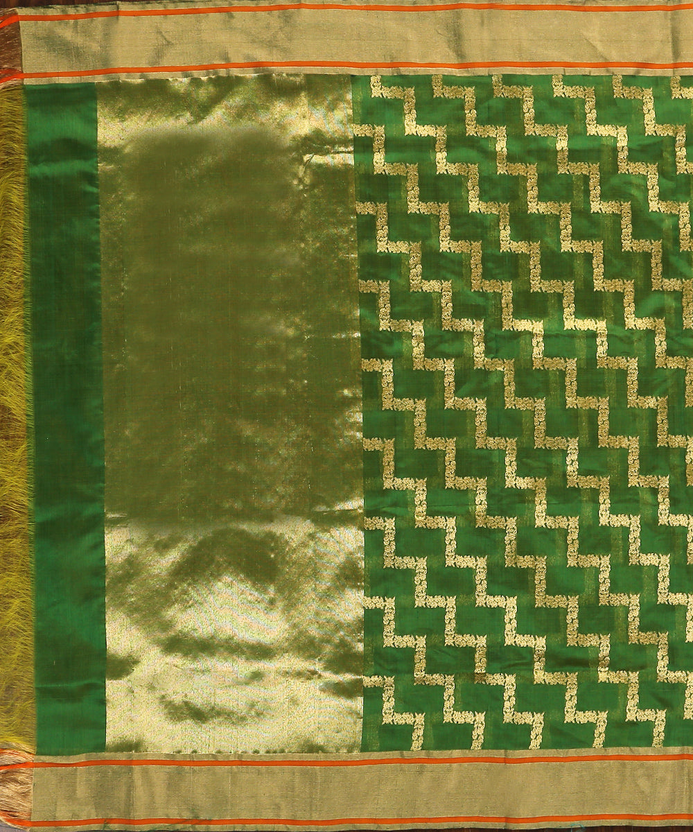 Green_Dual_Tone_Handloom_Pure_Chanderi_Silk_Dupatta_With_All_Over_Zari_Jaal_WeaverStory_02