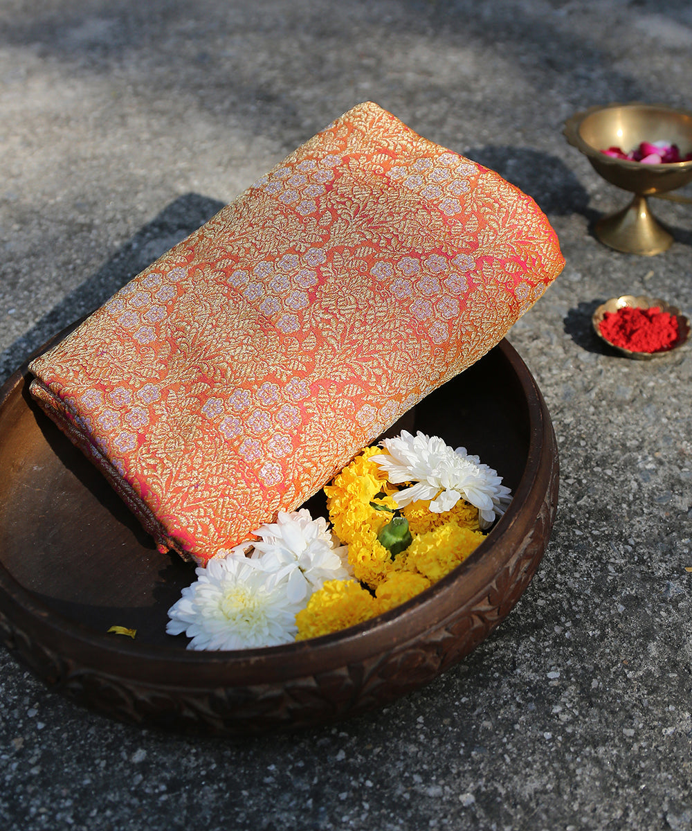Pink_And_Peach_Handloom_Brocade_Pure_Katan_Silk_Banarasi_Dupatta_With_Pista_Green_Selvedge_WeaverStory_01