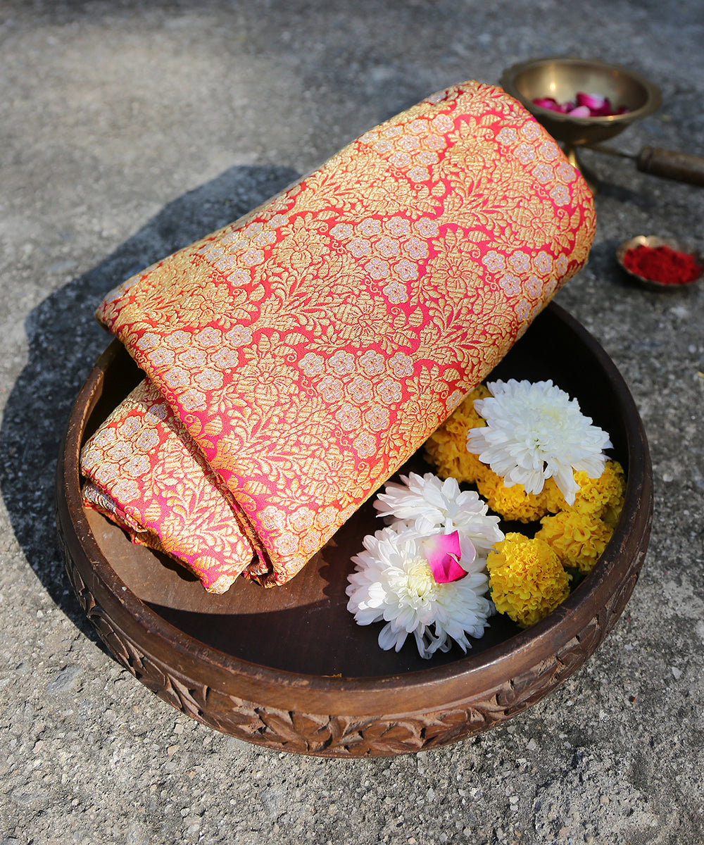 Candy_Pink_Handloom_Brocade_Pure_Katan_Silk_Banarasi_Dupatta_With_Pink_Selvedge_WeaverStory_01