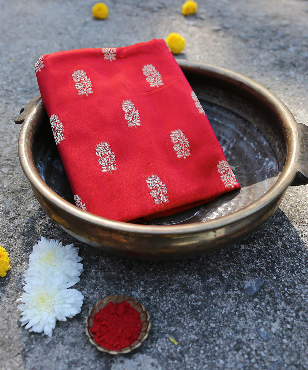 Handloom_Pink_Katan_Georgette_Banarasi_Dupatta_With_Beige_Selvedge_WeaverStory_01