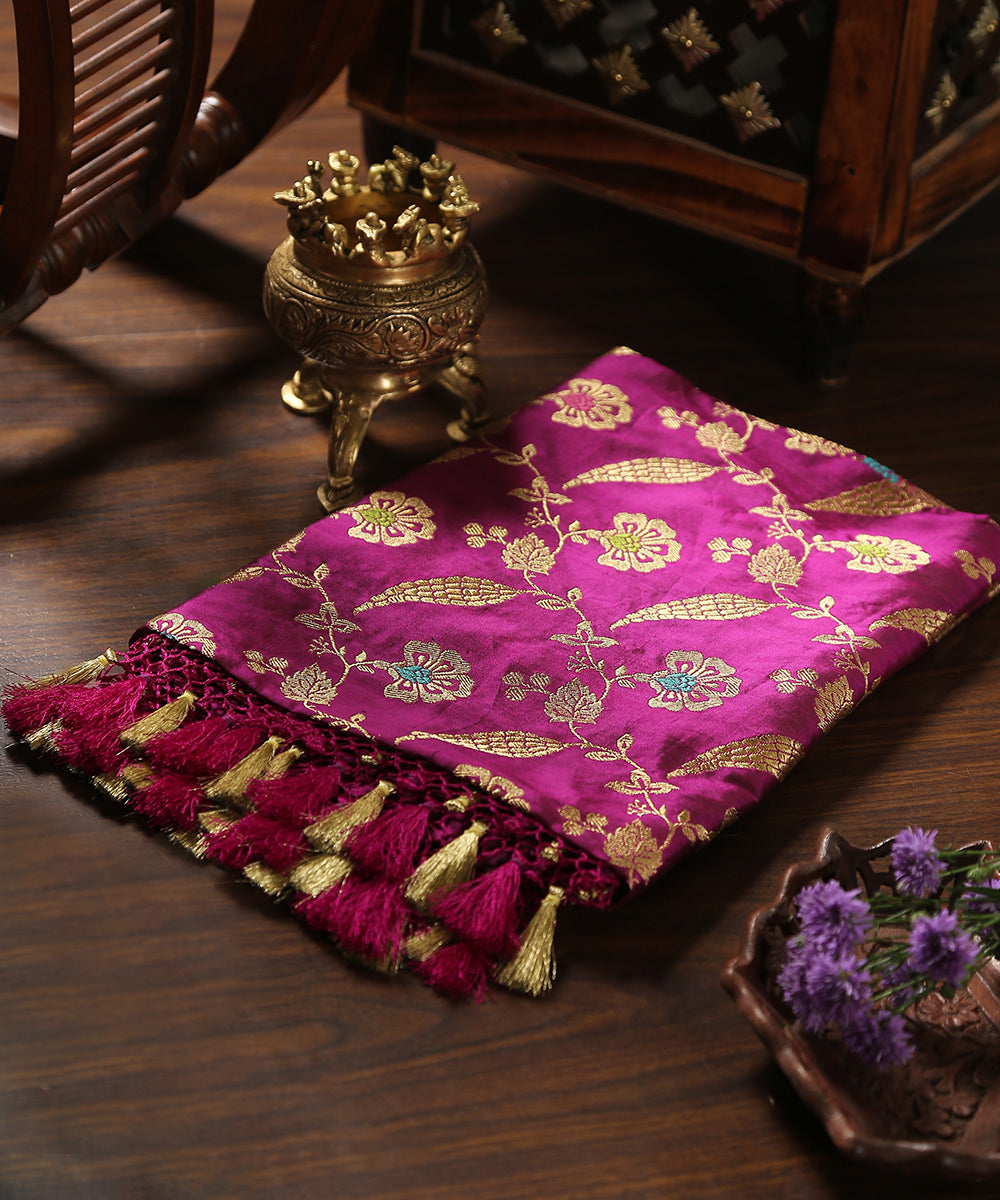 Purple_Handloom_Pure_Katan_Silk_Banarasi_Jangla_Dupatta_WeaverStory_01