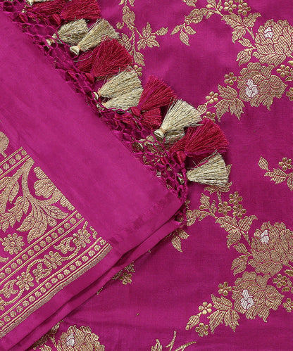 Purple_Handloom_Pure_Katan_Silk_Banarasi_Jangla_Dupatta_With_Floral_Bunches_WeaverStory_04