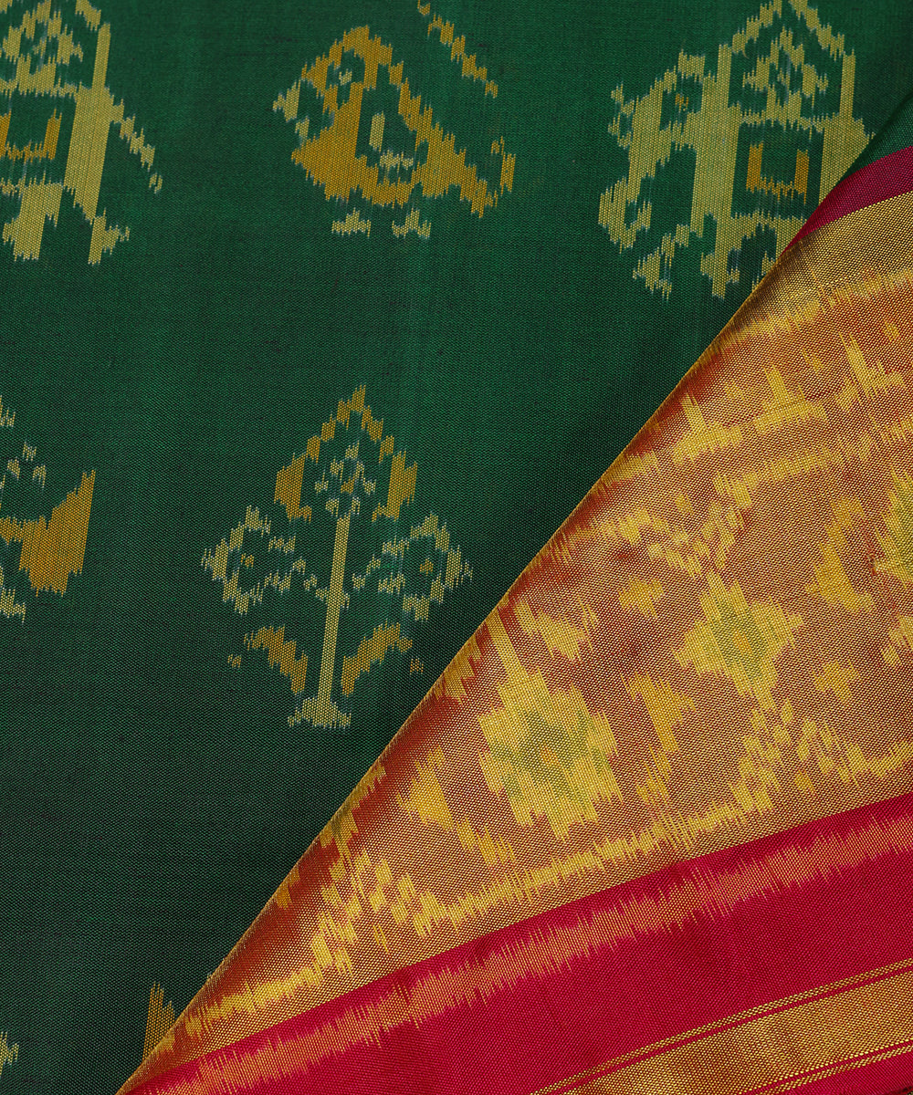 Handloom_Green_Pure_Mulberry_Ikat_Patola_Dupatta_With_Pink_And_Gold_Tissue_Border_WeaverStory_04