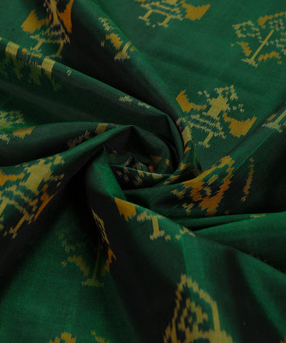 Handloom_Green_Pure_Mulberry_Ikat_Patola_Dupatta_With_Pink_And_Gold_Tissue_Border_WeaverStory_05