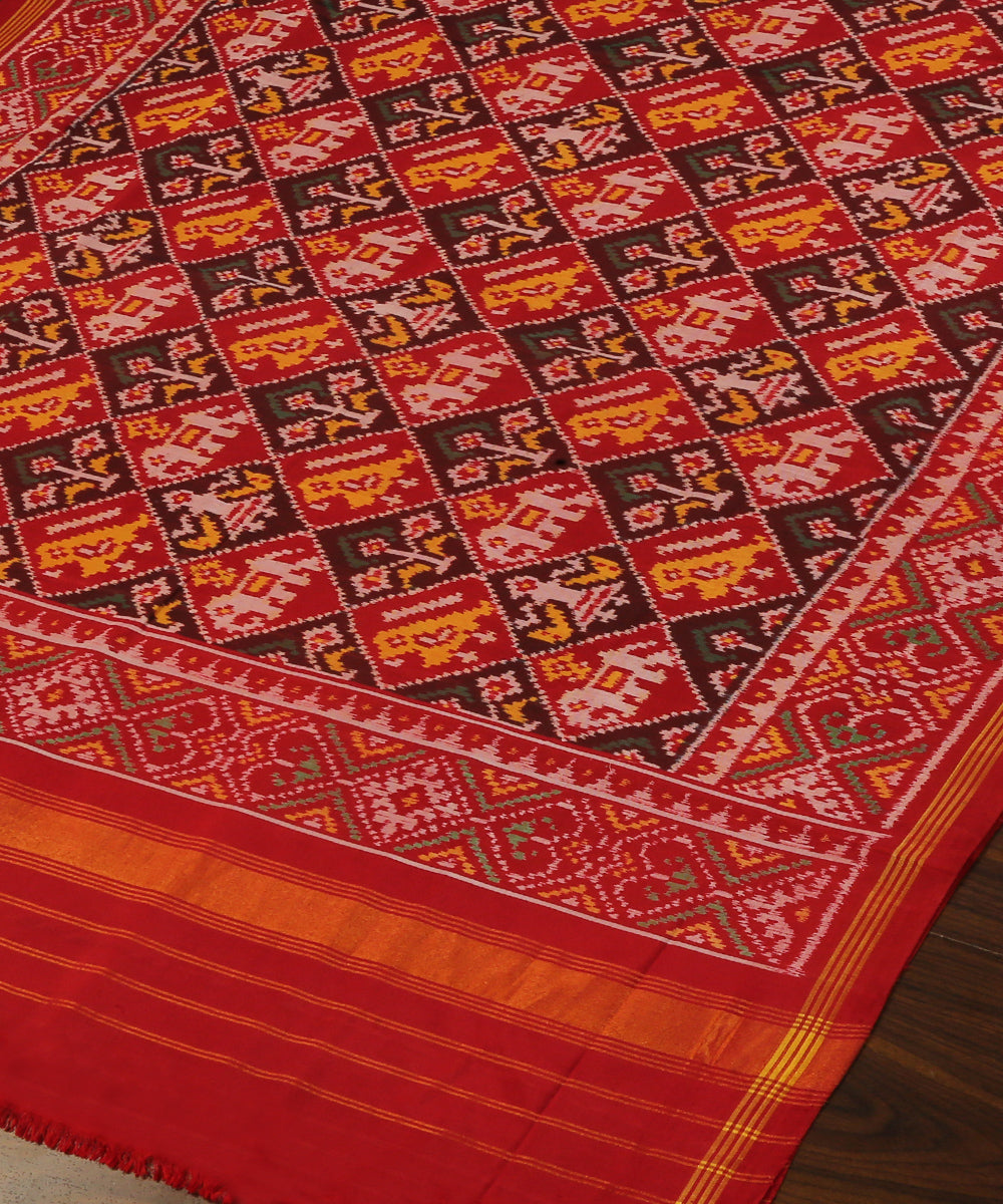 Handloom_Maroon_Pure_Mulberry_Silk_Single_Ikat_Patola_Dupatta_WeaverStory_03