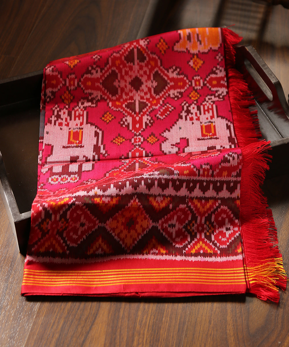 Handloom_Pink_And_Red_Single_Ikat_Pure_Mulberry_Silk_Patola_Dupatta_With_Elephant_Motifs_WeaverStory_01