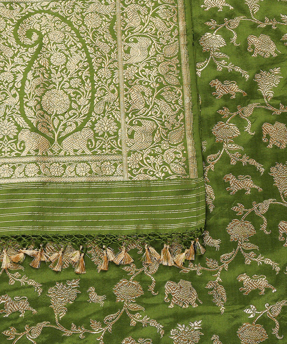 Green_Handloom_Pure_Katan_Silk_Banarasi_Dupatta_With_Floral_Jaal_WeaverStory_04