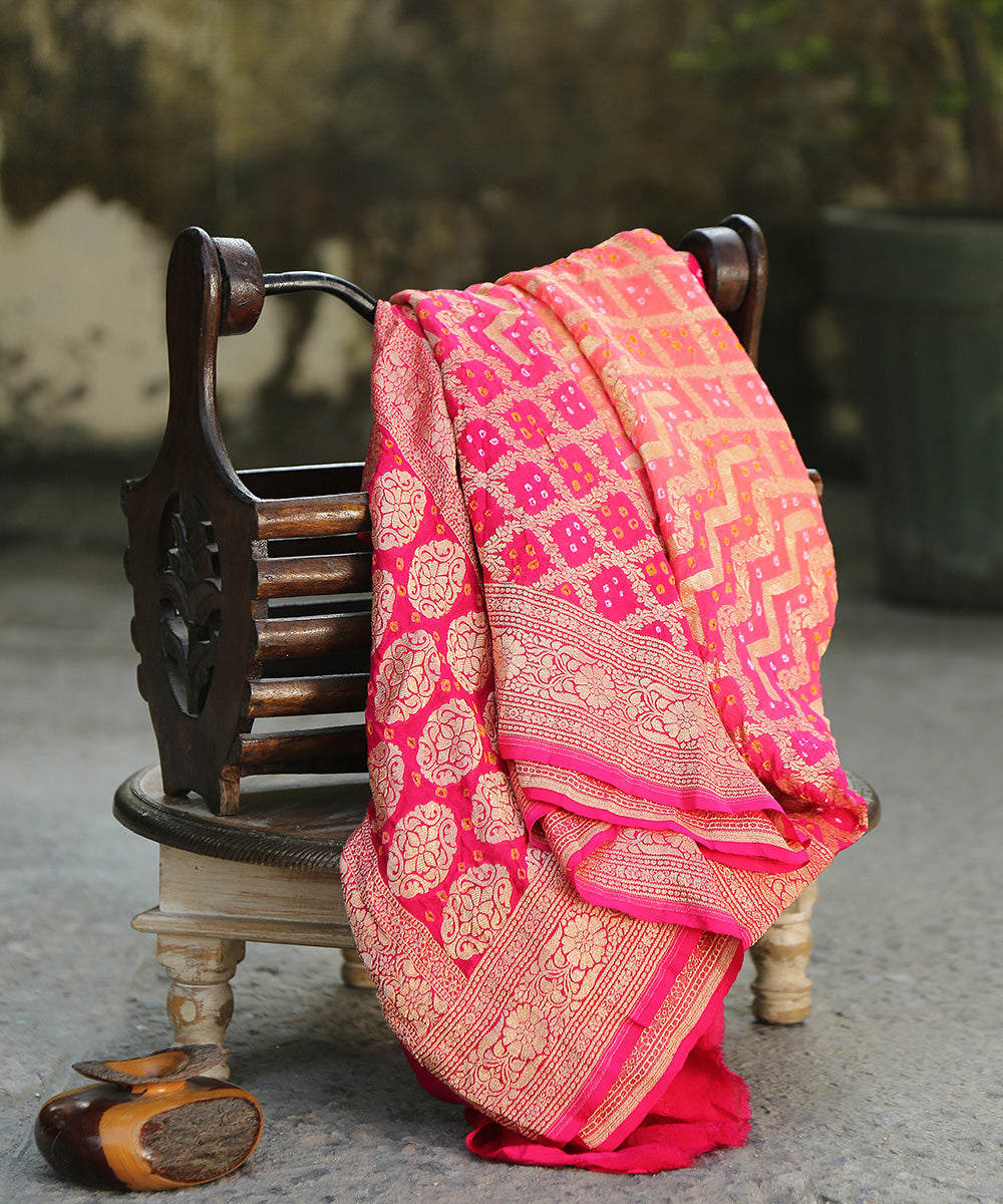 Peach_And_Pink_Pure_Georegette_Handloom_Banarasi_Bandhej_Dupatta_WeaverStory_01