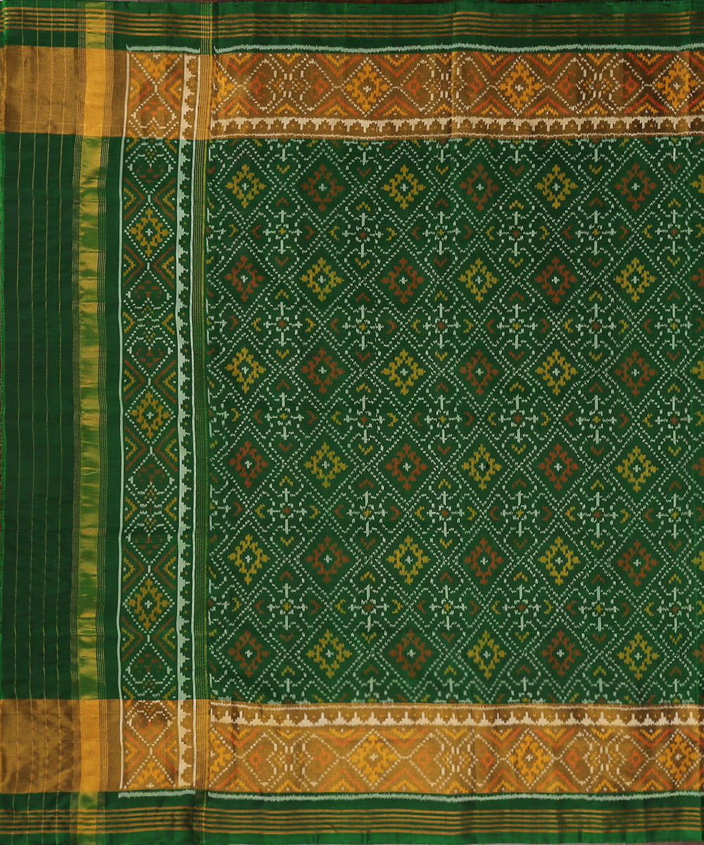 Green_Handloom_Pure_Mulberry_Silk_Ikat_Patola_Dupatta_WeaverStory_02