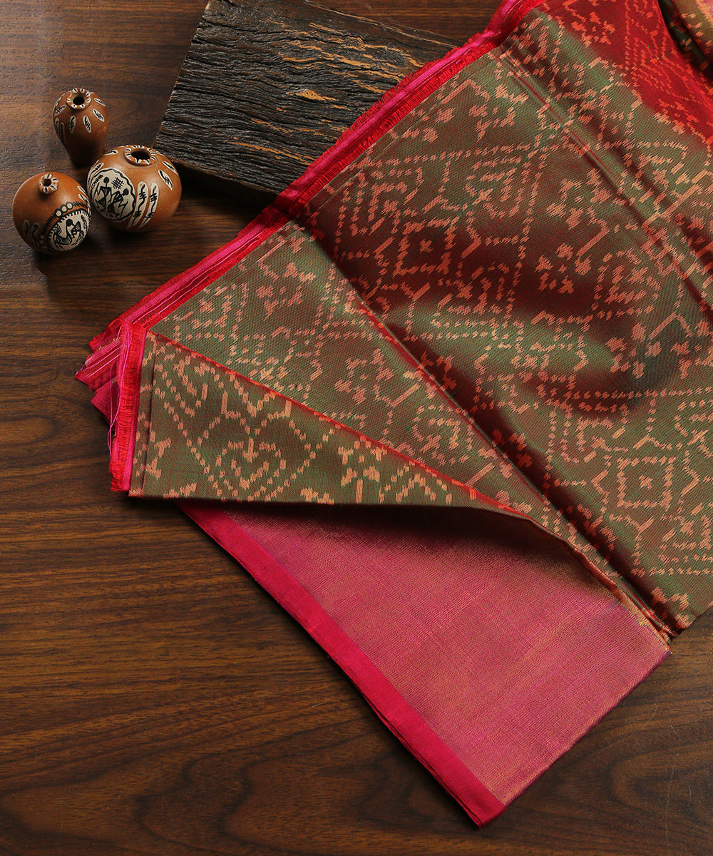 Handloom_Hot_Pink_And_Green_Pure_Mulberry_Silk_Ikat_Patola_Dupatta_WeaverStory_01