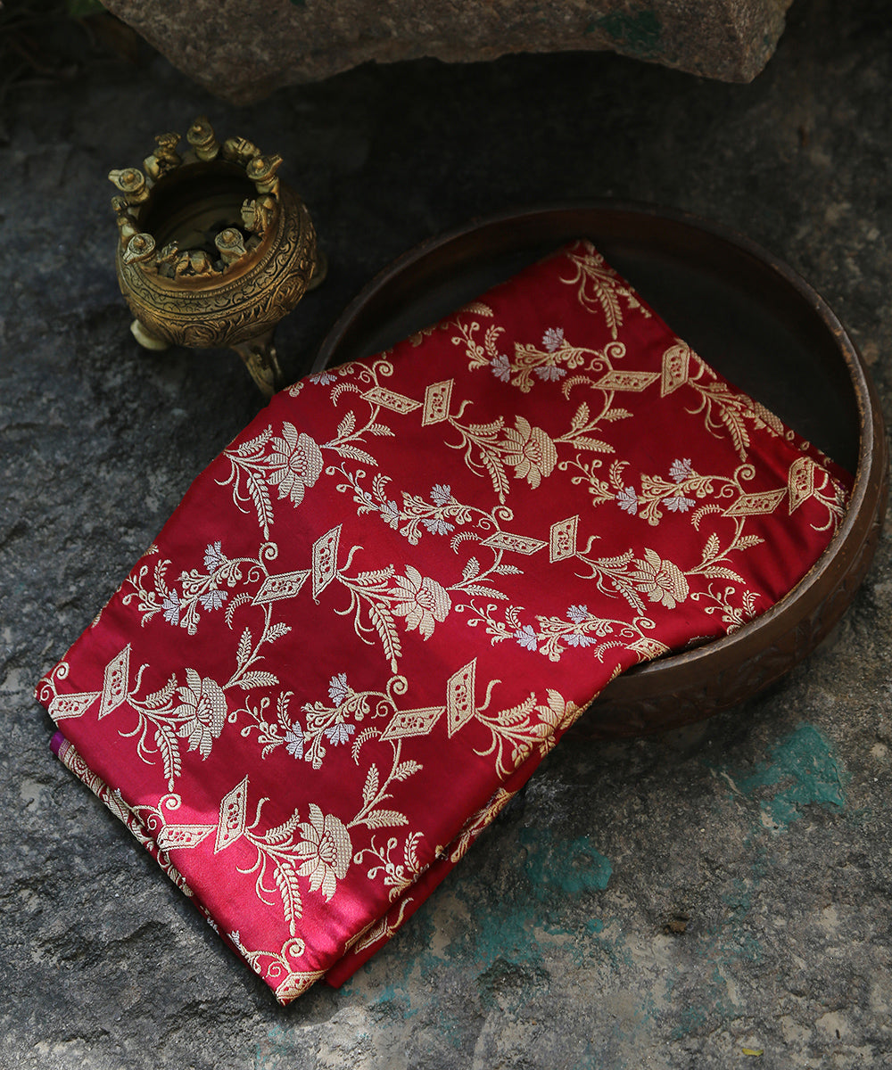 Maroon_Handloom_Pure_Katan_Silk_Banarasi_Dupatta_With_Floral_Jaal_Cutwork_WeaverStory_01
