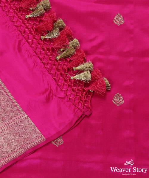 Rani_Pink_Handloom_Pure_Katan_Silk_Banarasi_Dupatta_With_Kadhwa_Booti_WeaverStory_04