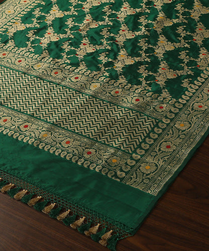 Green_Handloom_Pure_Katan_Silk_Banarasi_Dupatta_With_Kadhwa_Jaal_WeaverStory_03