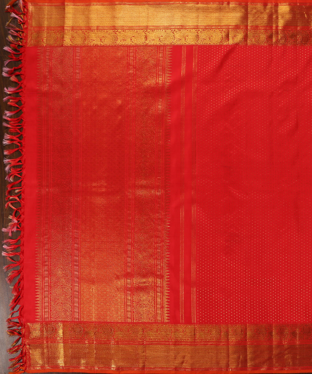 Handloom_Red_Pure_Silk_Shikargah_Kanjivaram_Dupatta_With_Real_Zari_Border_WeaverStory_02