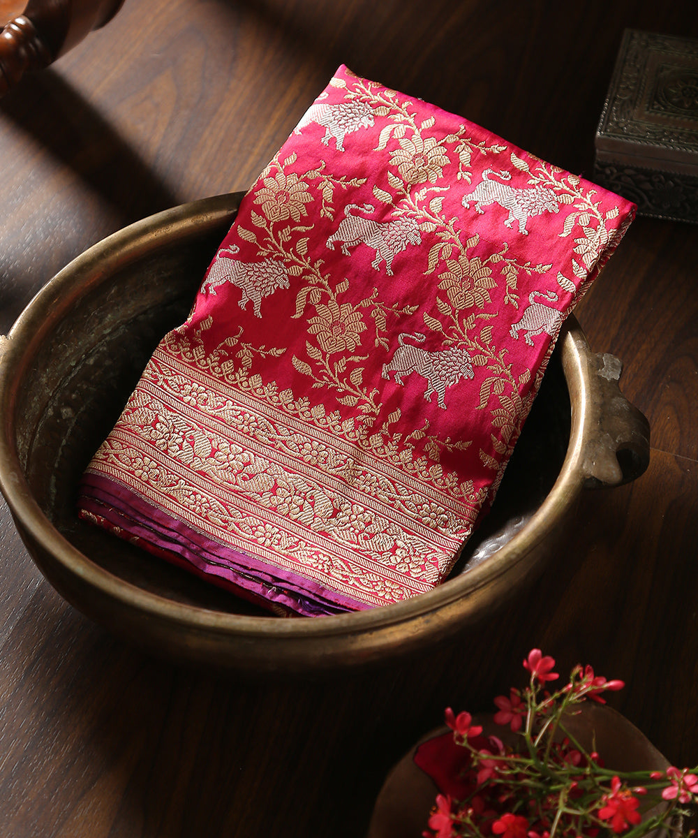 Handloom_Hot_Pink_Double_Shade_Pure_Katan_Silk_Shikargah_Banarasi_Dupatta_With_Sona_Rupa_Jaal_WeaverStory_01