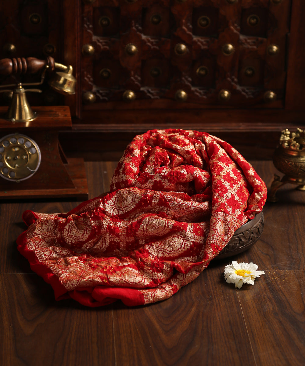 Red_Handloom_Pure_Georgette_Banarasi_Bandhej_Dupatta_With_All_Over_Jaal_WeaverStory_01