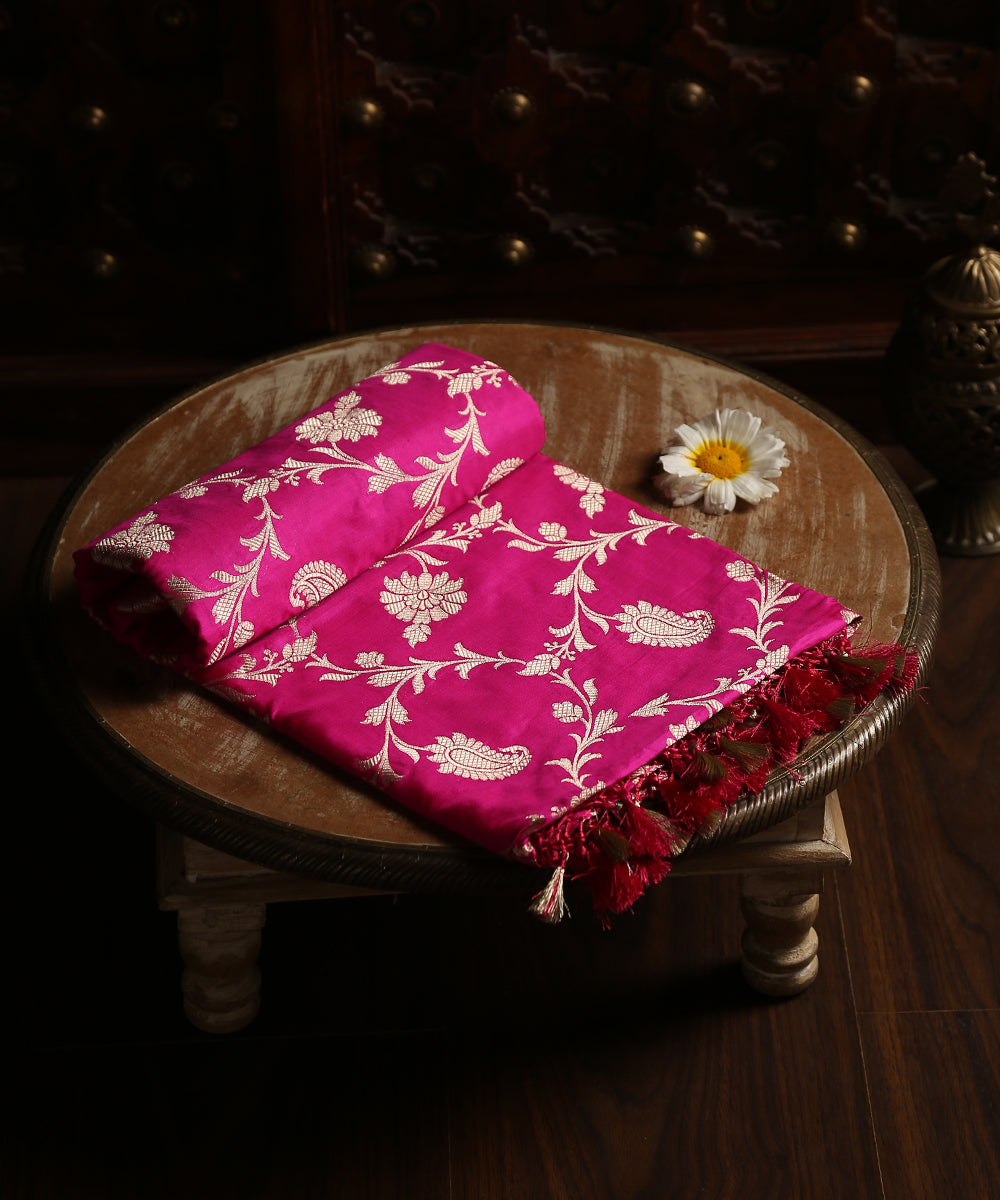 Handloom_Pink_Pure_Katan_Silk_Banarasi_Dupatta_With_Paisley_Jaal_WeaverStory_01