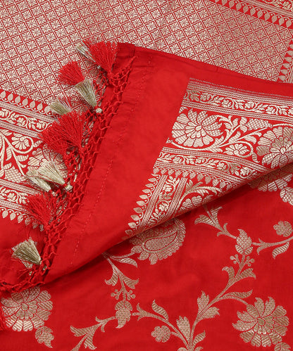 Handloom_Red_Pure_Katan_Silk_Banarasi_Dupatta_With_Paisley_Jaal_WeaverStory_04