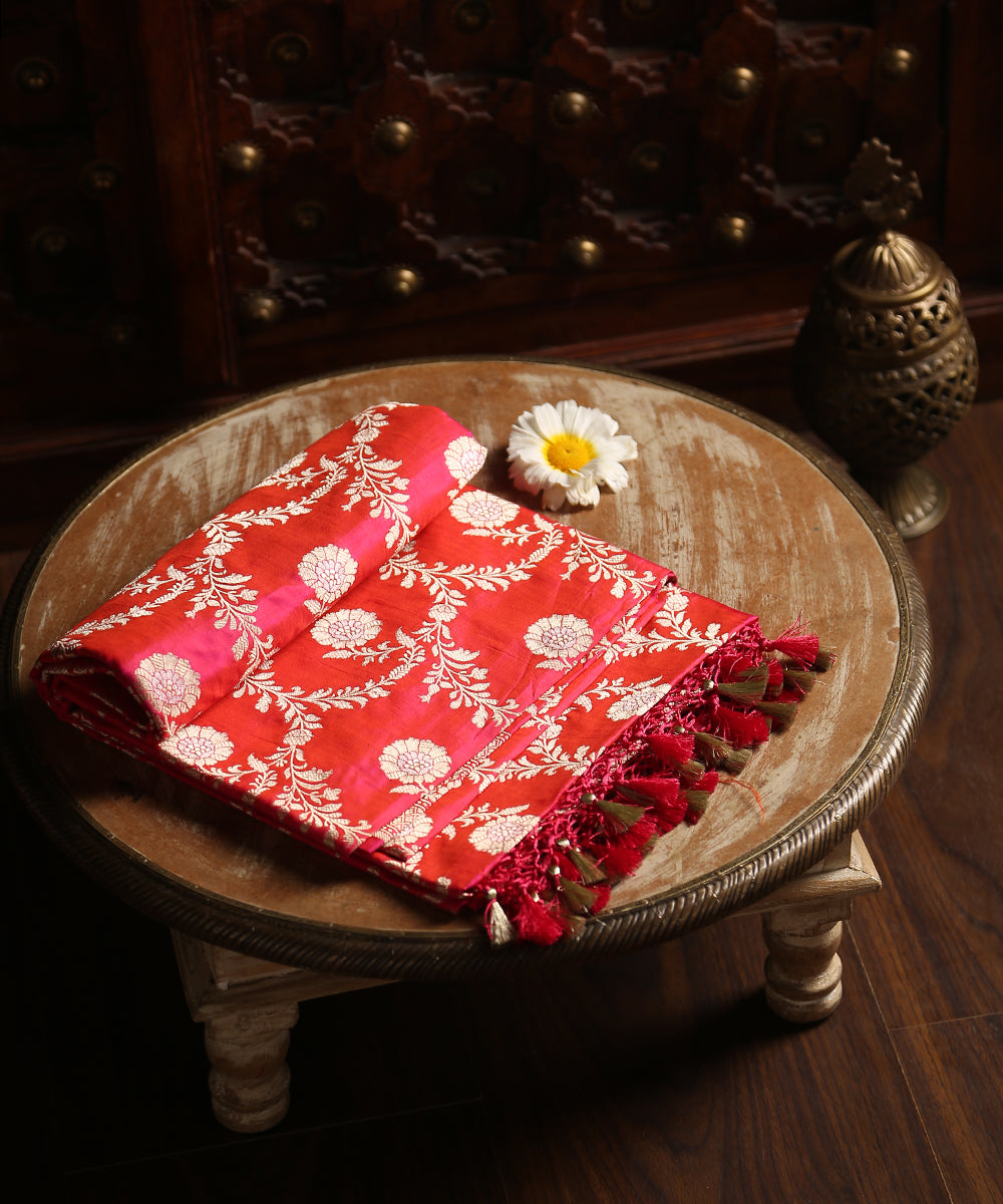 Pink_Dual_Tone_Handloom_Pure_Katan_Silk_Banarasi_Dupatta_With_Sona_Rupa_Meenakari_Jaal_WeaverStory_01