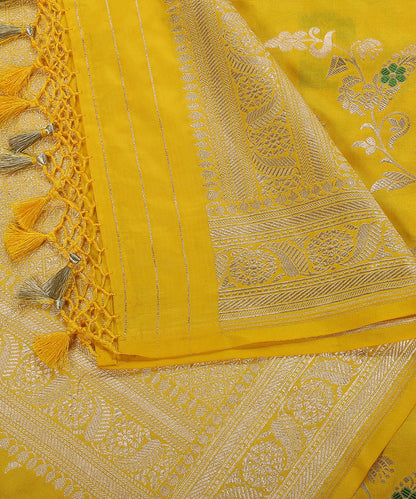 Handloom_Yellow_Pure_Katan_Silk_Banarasi_Dupatta_With_Meenakari_Jangla_WeaverStory_04