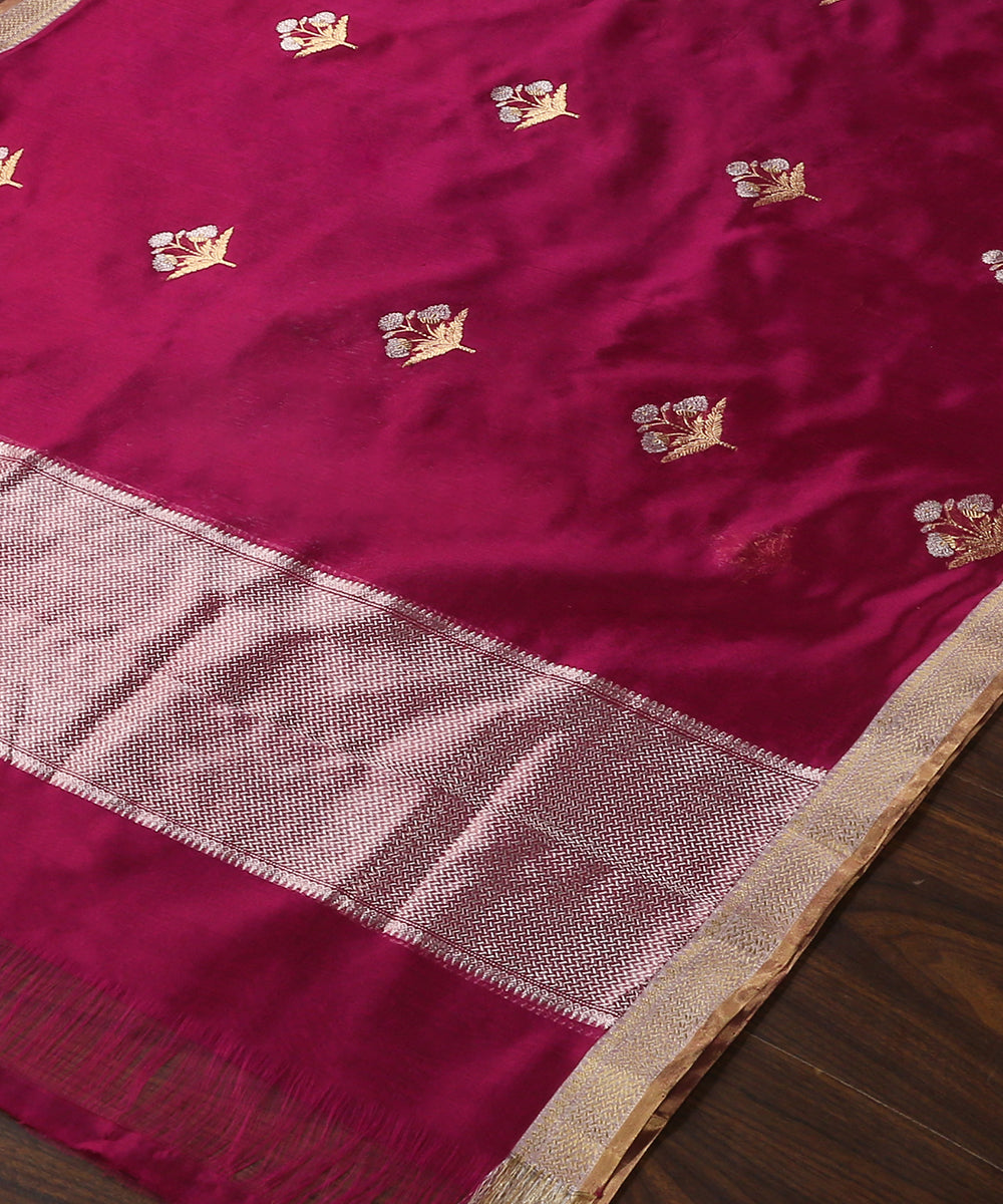 Handloom_Dark_Purple_Pure_Chanderi_Silk_Dupatta_With_Three_Flower_Meena_Motifs_WeaverStory_03