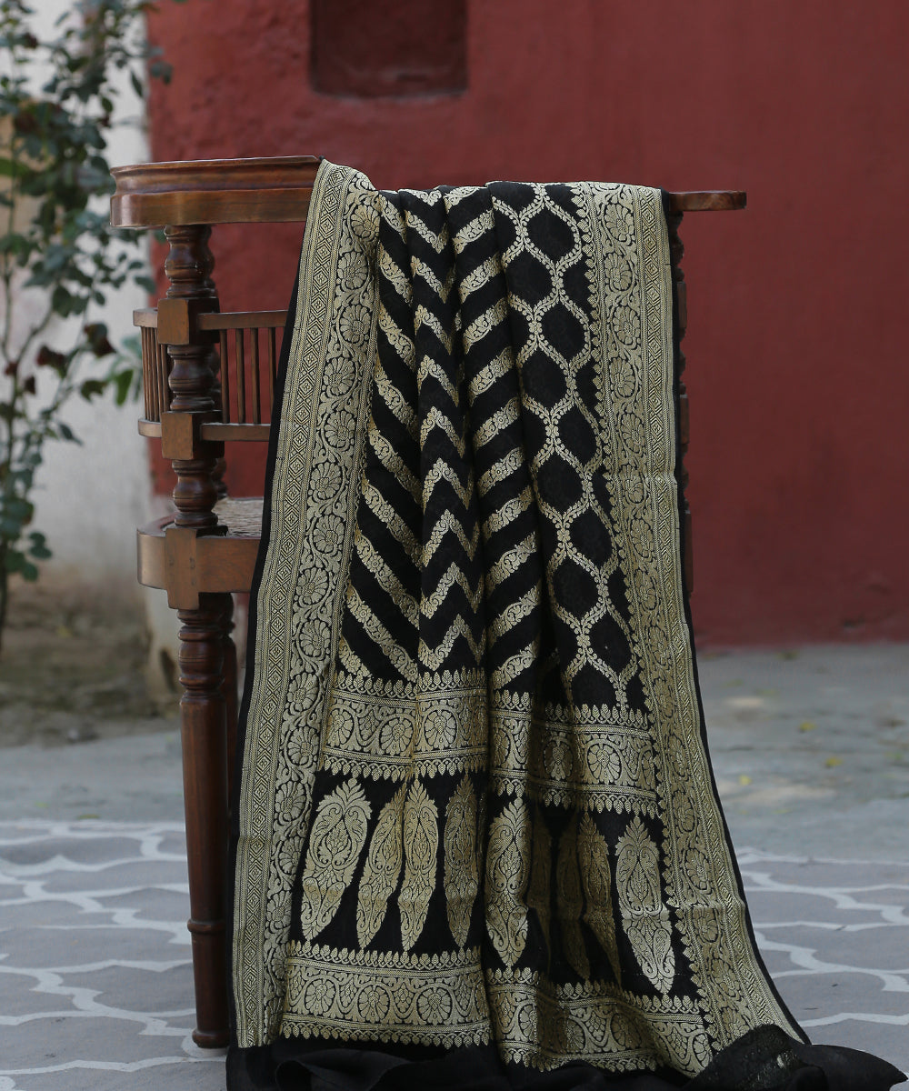 Black_Handloom_Pure_Georgette_Banarasi_Bandhej_Dupatta_With_Cutwork_Jaal_WeaverStory_01