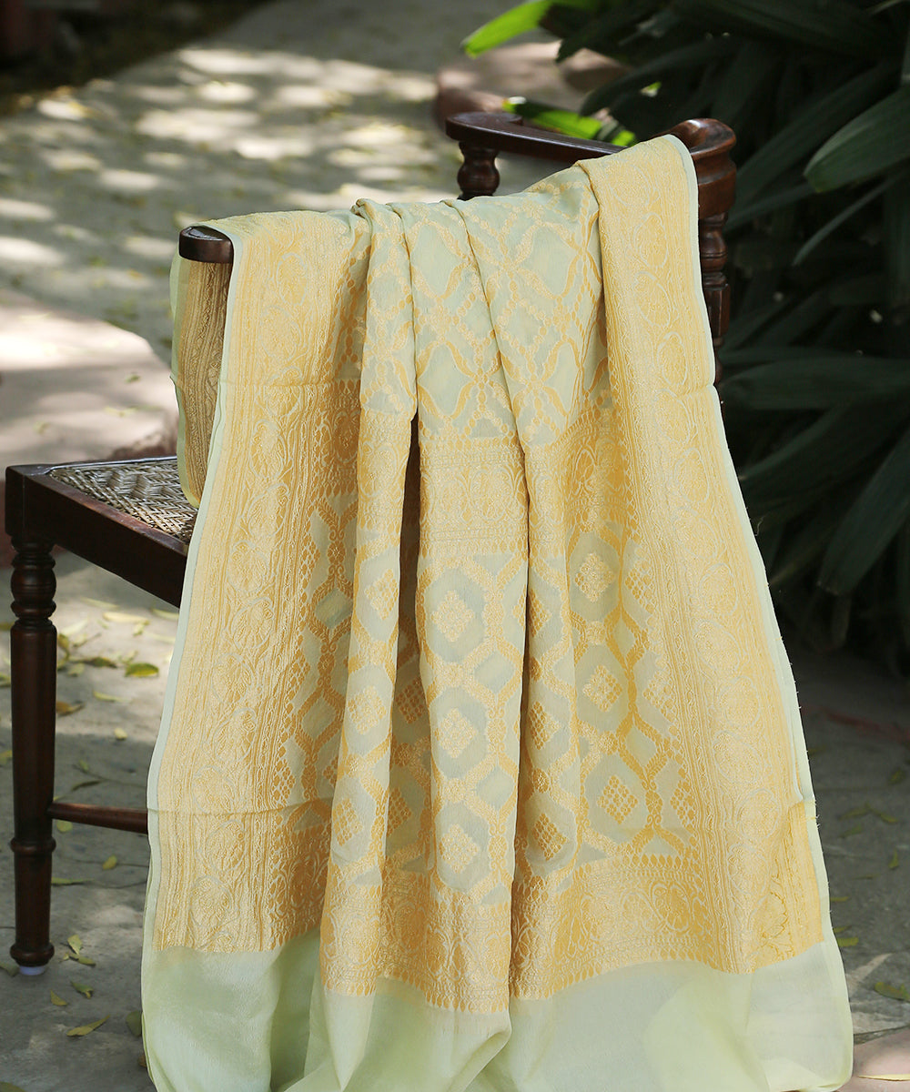Light_Green_Handloom_Pure_Georegtte_Banarasi_Bandhej_Dupatta_WeaverStory_01