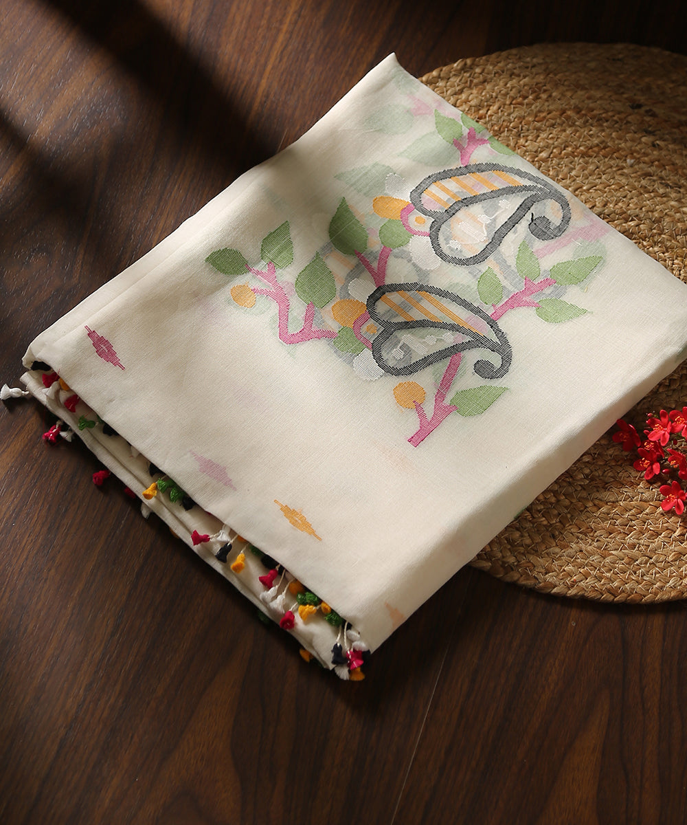 Offwhite_Handloom_Pure_Malmal_Dhakai_Jamdani_Dupatta_WeaverStory_01