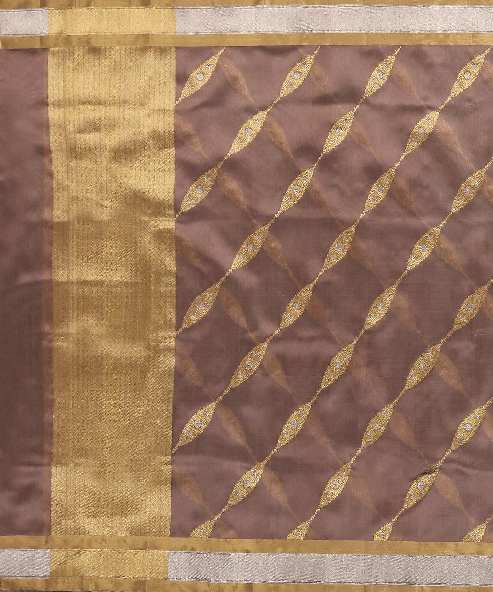 Handloom_Mauve_Pure_Chanderi_Silk_Dupatta_With_All_Over_Golden_Jaal_And_Border_WeaverStory_02