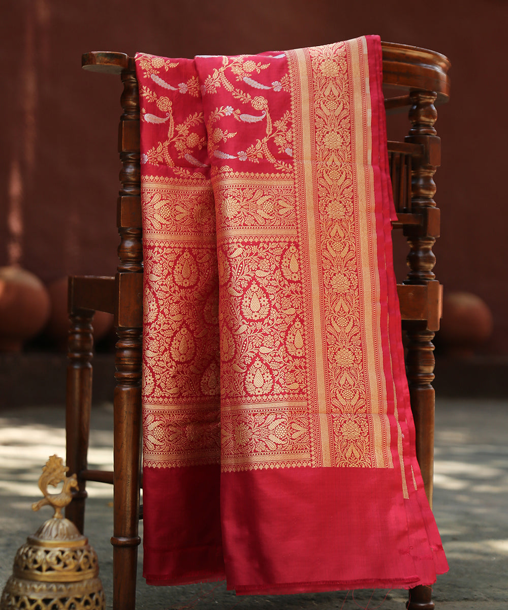 Handloom_Red_Pure_Katan_Silk_Banarasi_Dupatta_With_All_Over_Sona_Rupa_Jaal_WeaverStory_01