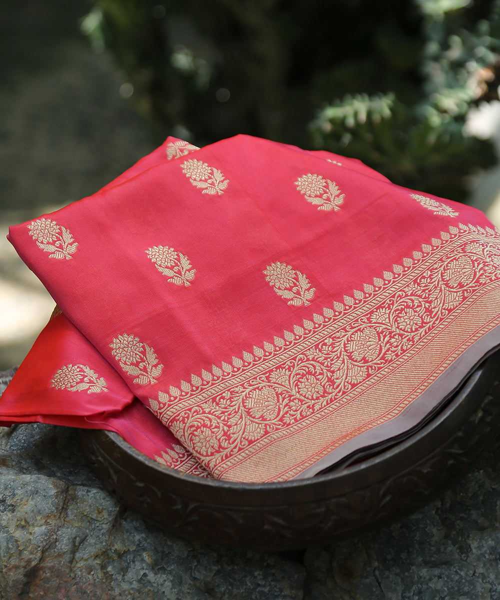 Hot_Pink_Double_Shade_Handloom_Pure_Katan_Georgette_Banarasi_Dupatta_With_All_Over_Cutwork_Booti_WeaverStory_01