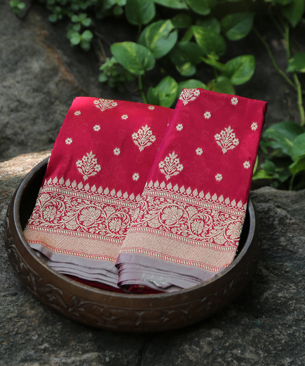 Handloom_Magenta_Pure_Katan_Georgette_Banarasi_Dupatta_With_All_Over_Border_And_Booti_WeaverStory_01