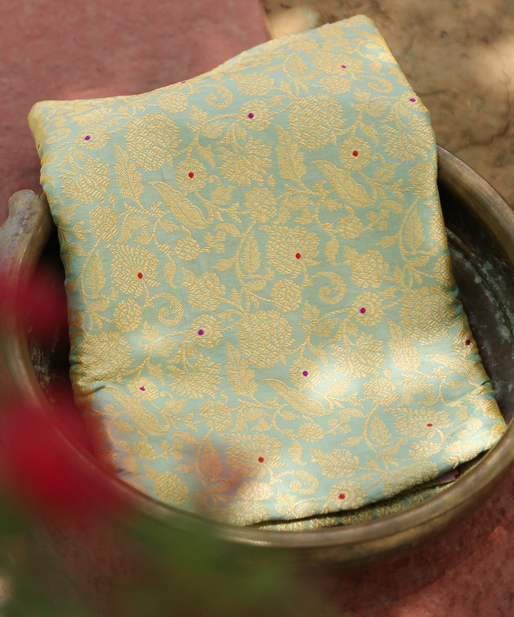 Handloom_Pastel_Sage_Green_Pure_Katan_Silk_Kimkhab_Banarasi_Dupatta_With_Meenakari_WeaverStory_01