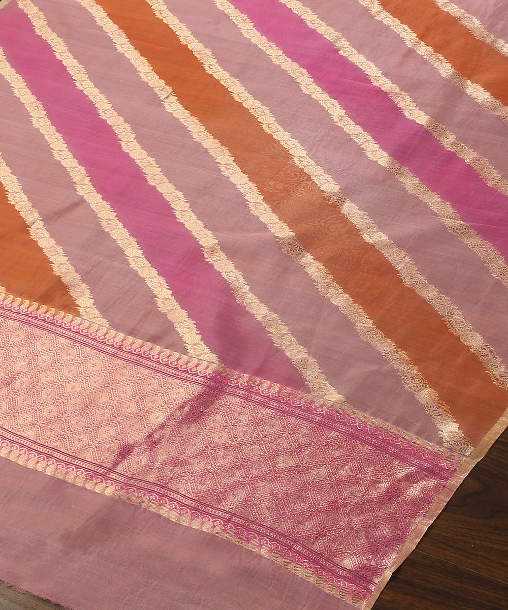 Handloom_Pink_And_Peach_Rangkaat_Pure_Organza_Dupatta_With_All_Over_Jaal_WeaverStory_03