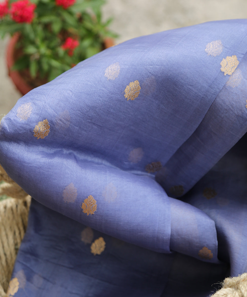 Handloom_Pastel_Violet_Blue_Pure_Organza_Dupatta_With_Booti_And_Border_Dupatta_WeaverStory_01