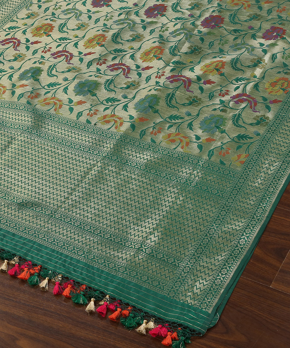 Emerald_Green_Handloom_Pure_Katan_Silk_Kimkhab_Banarasi_Dupatta_With_Zari_Base_WeaverStory_03