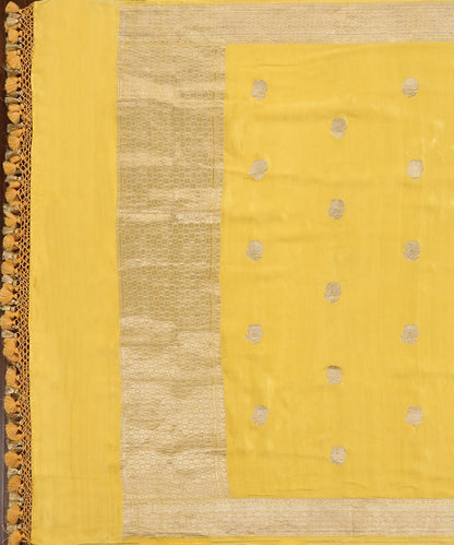 Yellow_Handloom_Pure_Mashroo_Silk_Banarasi_Dupatta_With_Kadhwa_Booti_WeaverStory_02