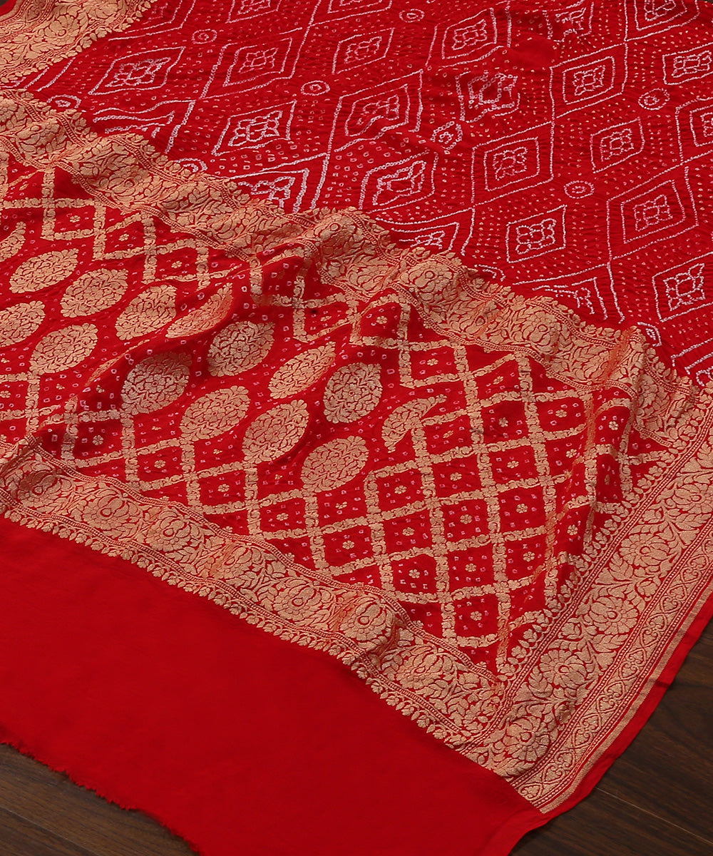 Handloom_Red_Banarasi_Bandhej_Pure_Georgette_Dupatta_WeaverStory_03