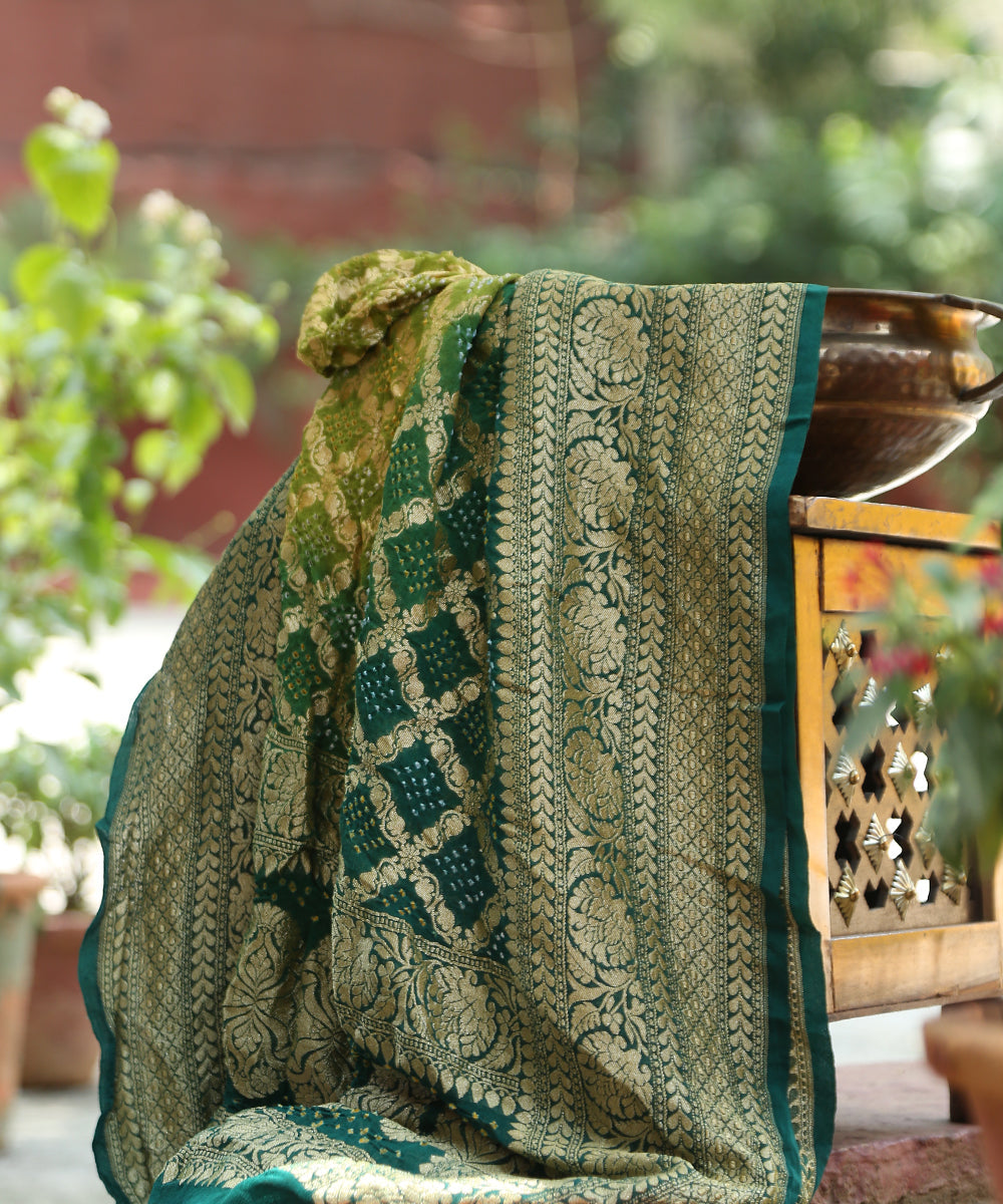 Handloom_Green_Ombre_Dyed_Pure_Georgette_Banarasi_Bandhej_Dupatta_WeaverStory_01