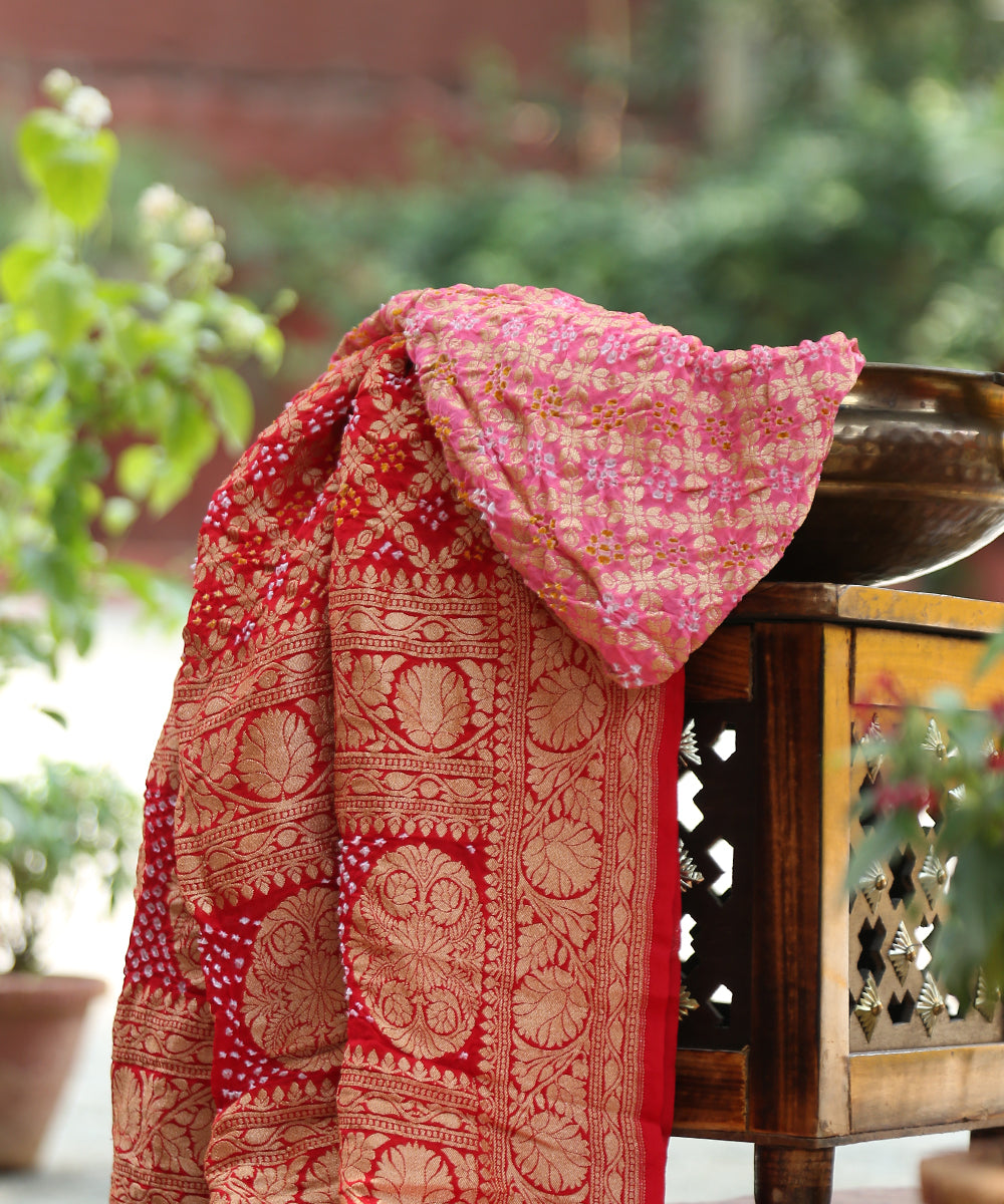 Handloom_Pink_And_Red_Ombre_Dyed_Handloom_Pure_Georgette_Banarasi_Bandhej_Dupatta_WeaverStory_01