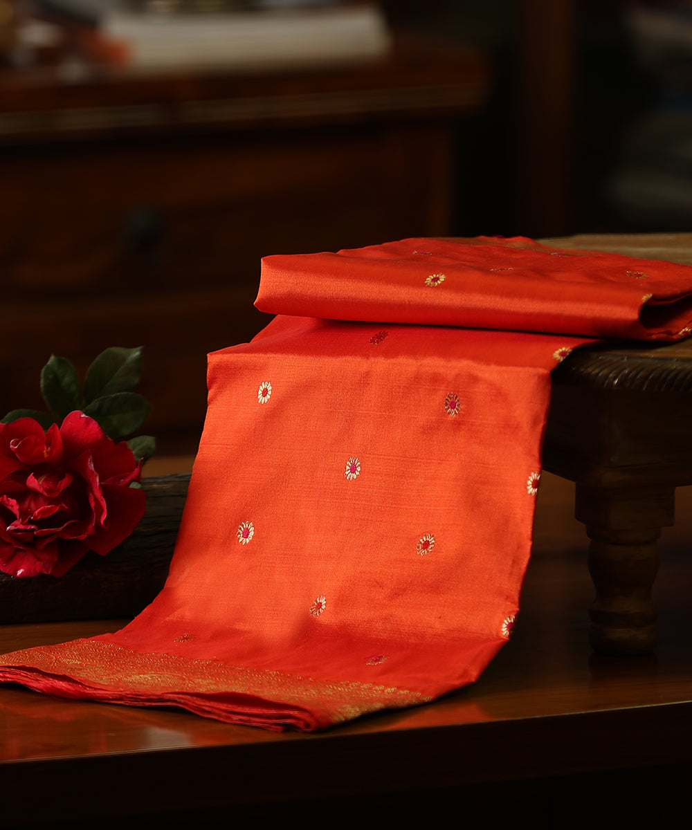 Handloom_Orange_Pure_Katan_Silk_Banarasi_Dupatta_With_Kadhwa_Booti_WeaverStory_01