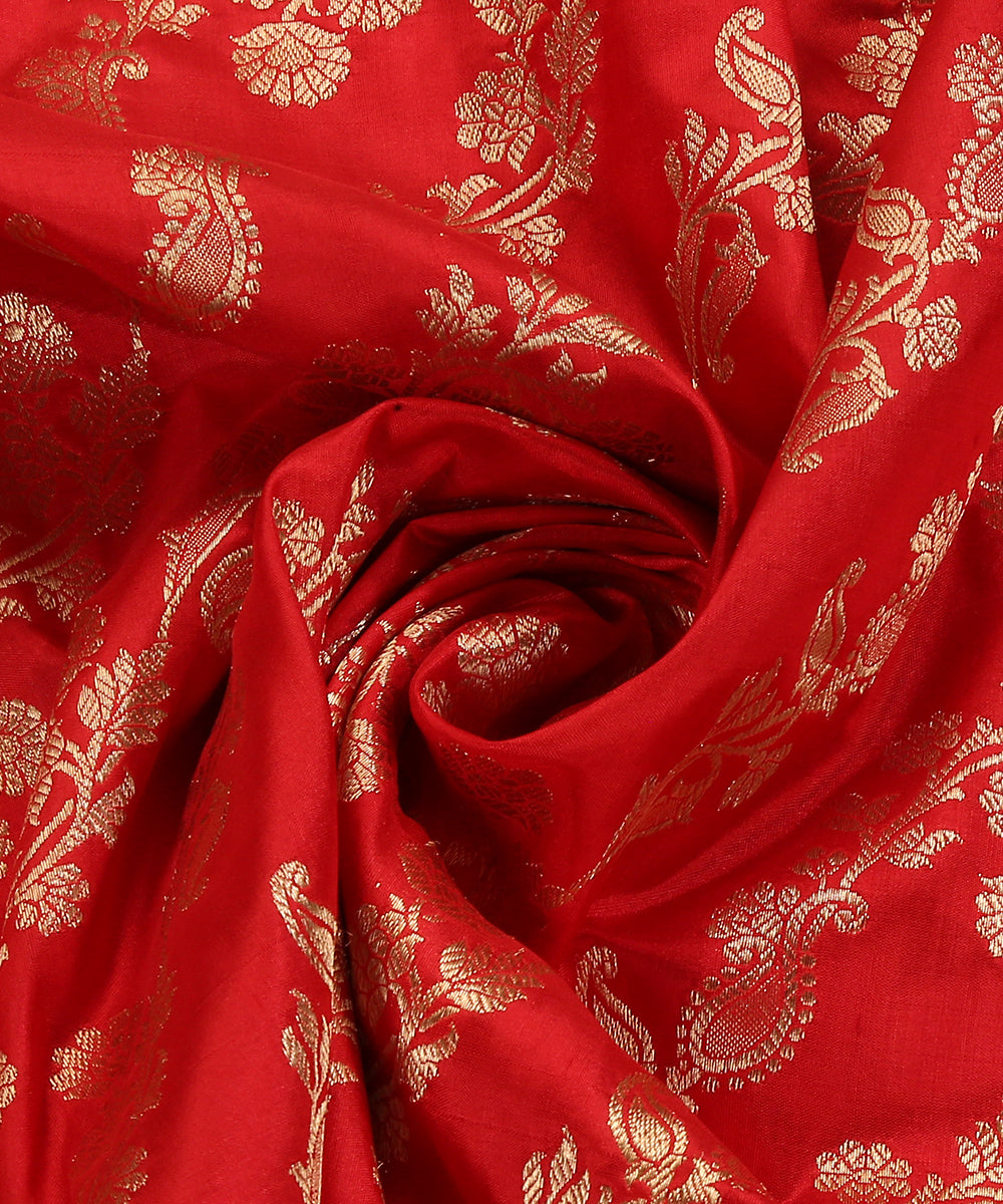 Handloom_Red_Pure_Katan_Silk_Banarasi_Dupatta_With_Kadhwa_Jaal_WeaverStory_05