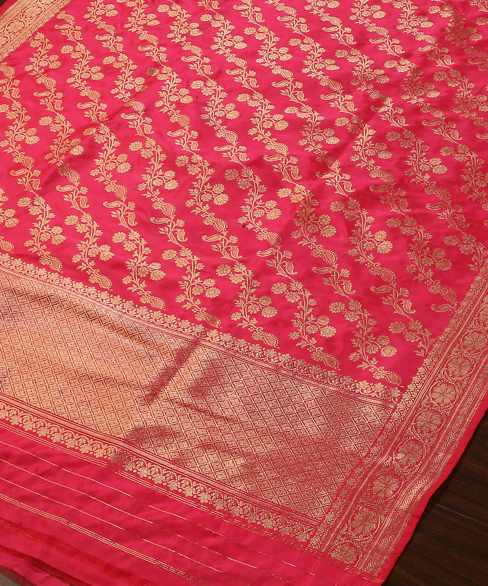 Handloom_Pink_Dual_Tone_Pure_Katan_Silk_With_Zari_Border_WeaverStory_03