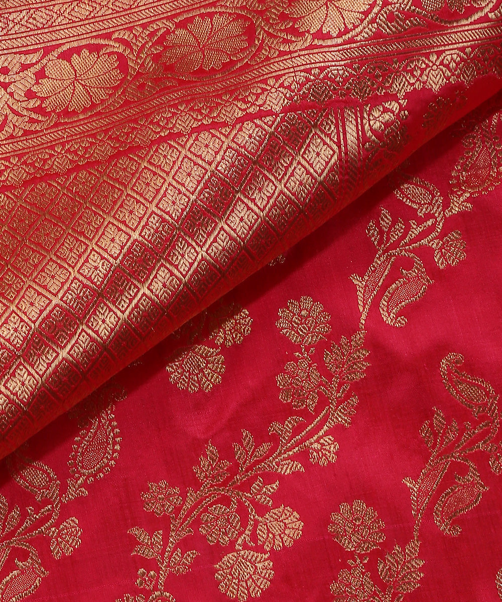 Handloom_Pink_Dual_Tone_Pure_Katan_Silk_With_Zari_Border_WeaverStory_04