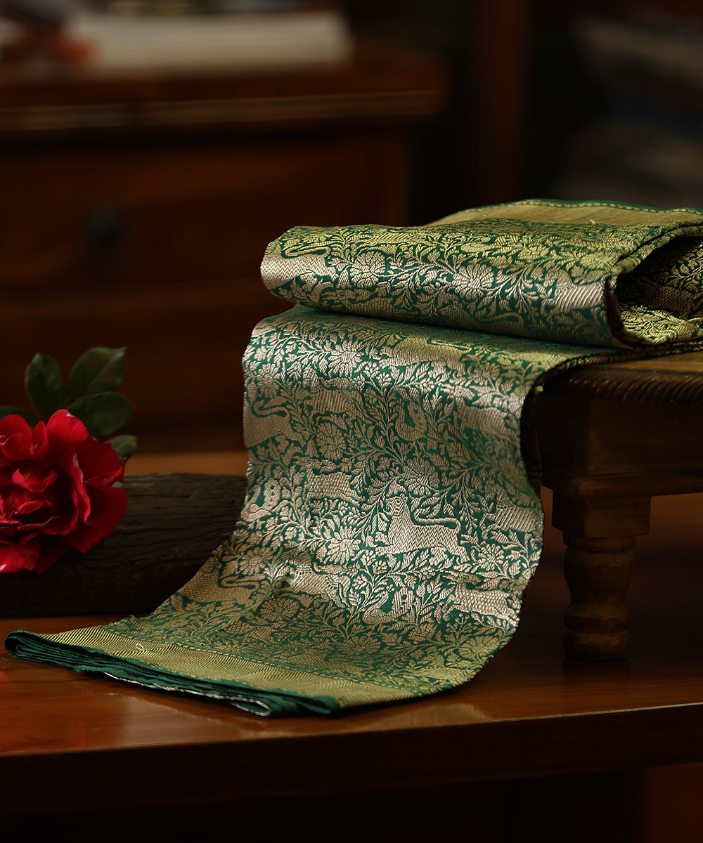 Green_Handloom_Pure_Katan_Silk_Shikargah_Banarasi_Dupatta_With_Kimkhab_Weave_WeaverStory_01