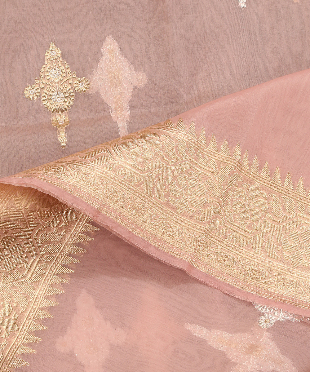 Handloom_Light_Pink_Pure_Kora_Silk_Banarasi_Dupatta_With_Boota_WeaverStory_04