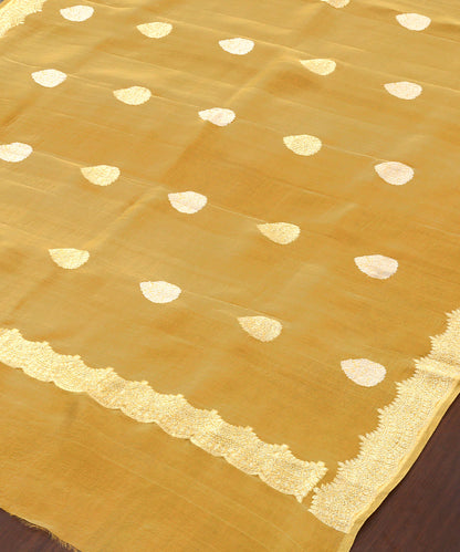 Mango_Yellow_Handloom_Pure_Kora_Silk_Banarasi_Dupatta_With_Kadhwa_Booti_WeaverStory_03